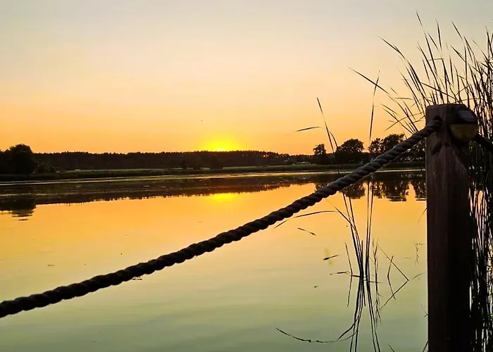 Przytulny Nad Jeziorem Dom wakacyjny *